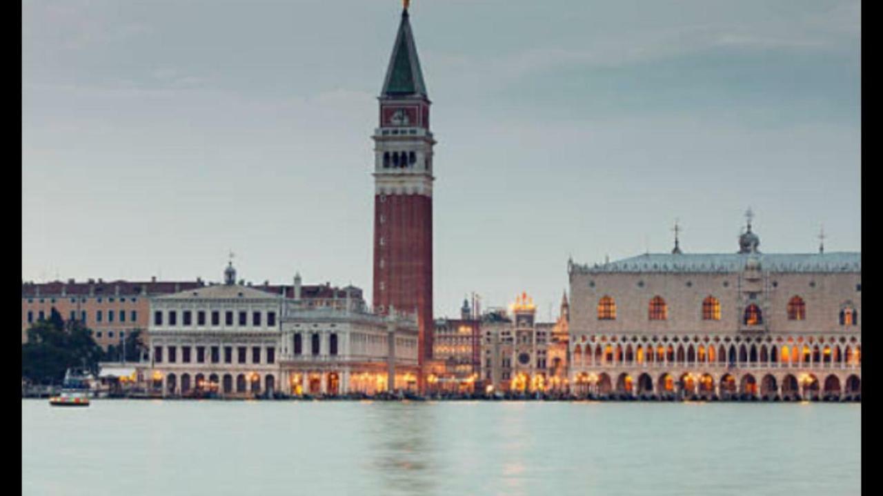 Venezia Suite Apartment Mira Luaran gambar